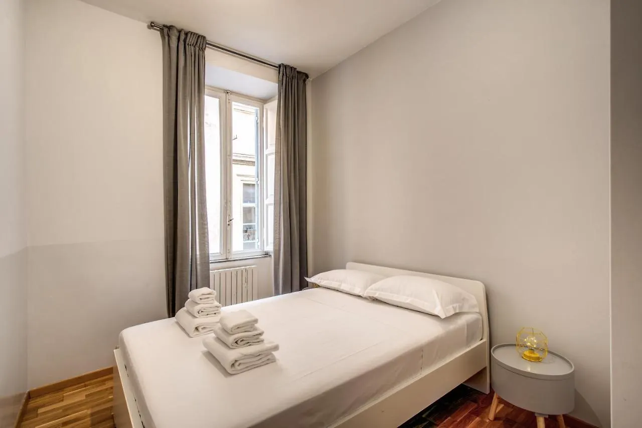 Family Room In Via Del Corso Central Ρώμη