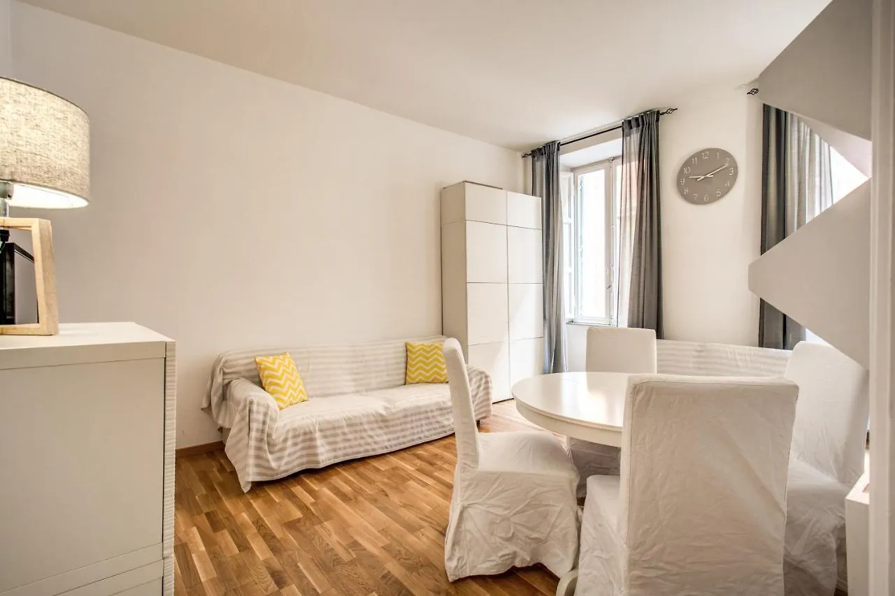 Family Room in Via del Corso Central Roma Affittacamere