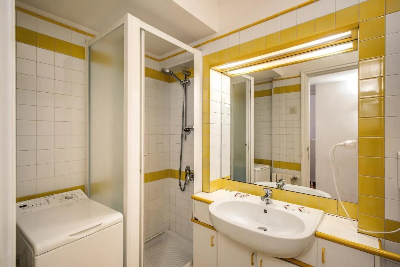 Family Room In Via Del Corso Central Rome Gasthuis