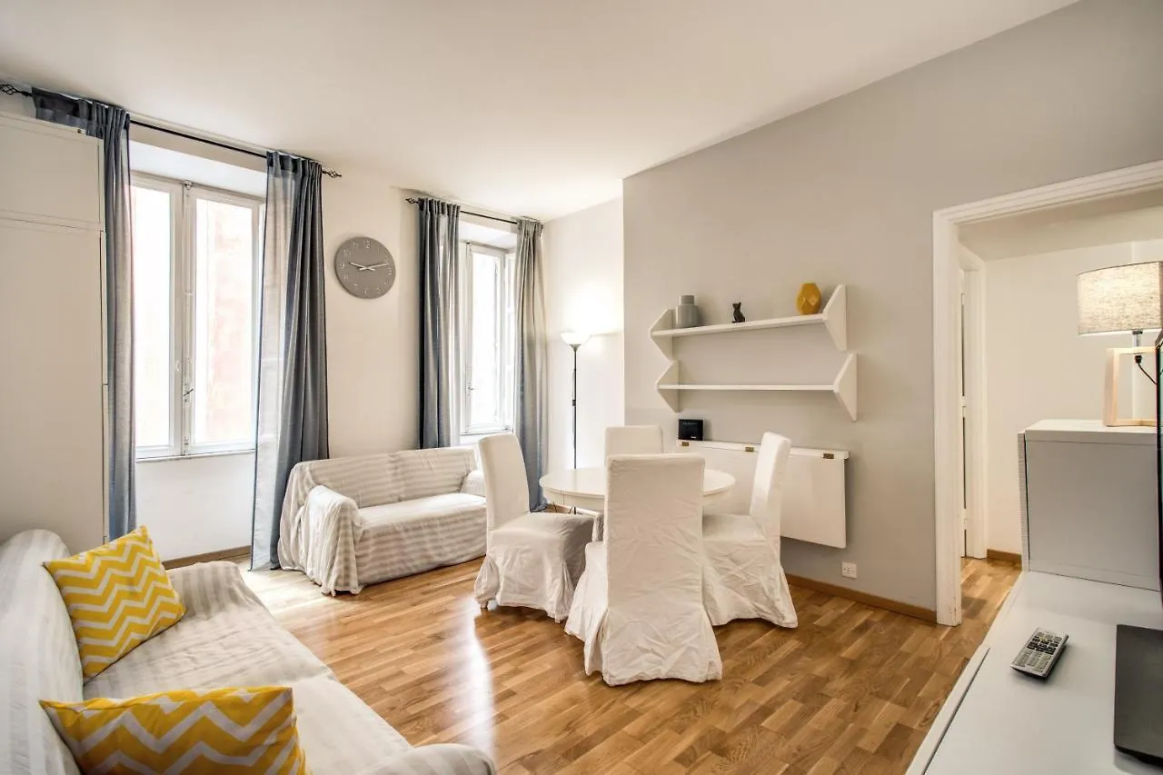 Family Room in Via del Corso Central Roma Italia
